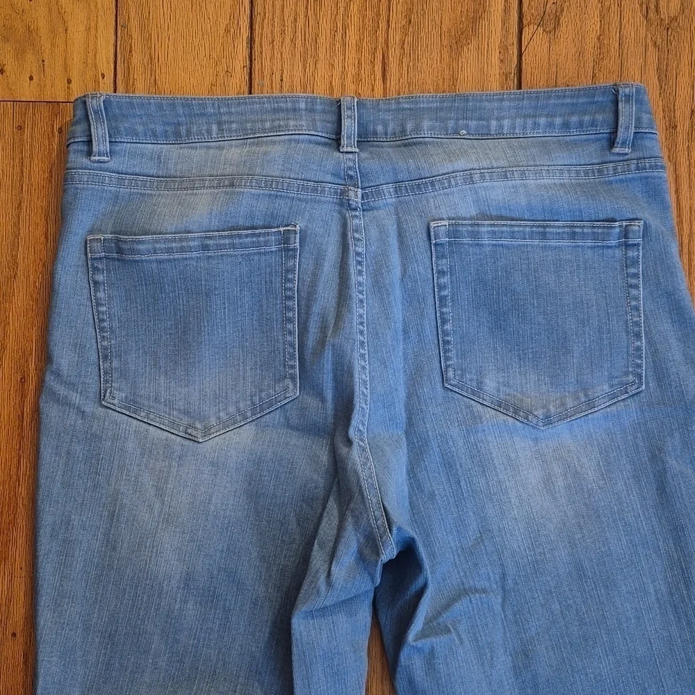 Vince Camuto light wash skinny leg frayed edge stretch denim jeans Sz 14